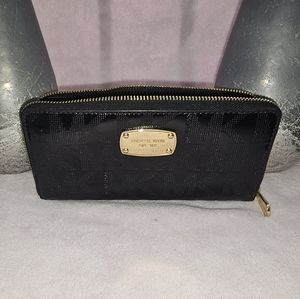 Michael Kohrs Long Zip Wallet